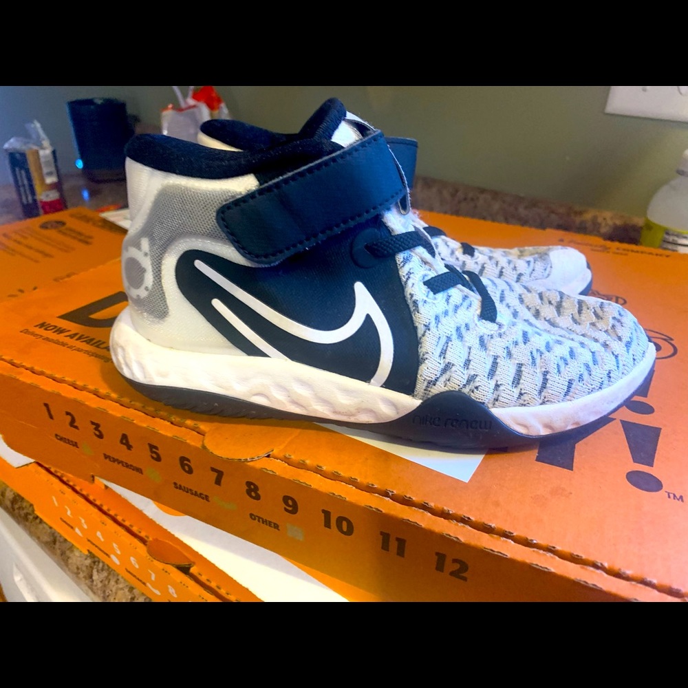 Nike kd kids size 13 shoes
